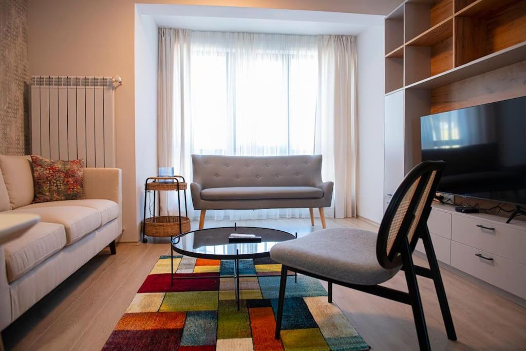 New York: A Spacious Modern Apartment With Parking โซเฟีย ภายนอก รูปภาพ