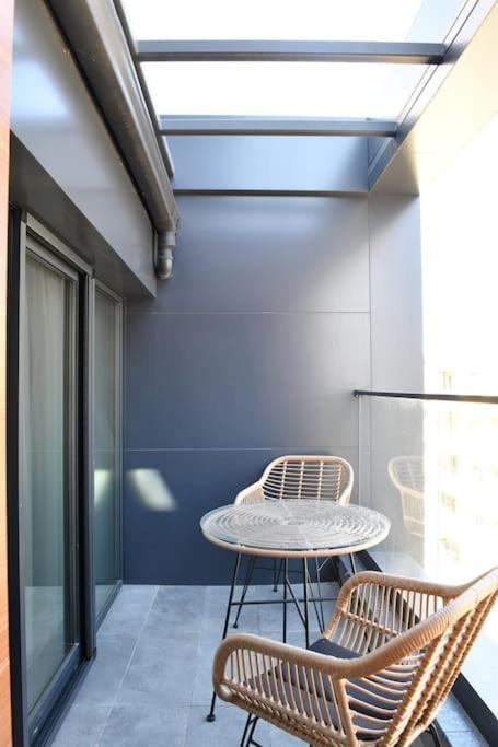 New York: A Spacious Modern Apartment With Parking โซเฟีย ภายนอก รูปภาพ