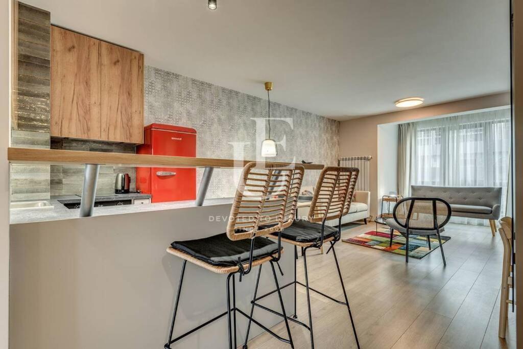 New York: A Spacious Modern Apartment With Parking โซเฟีย ภายนอก รูปภาพ